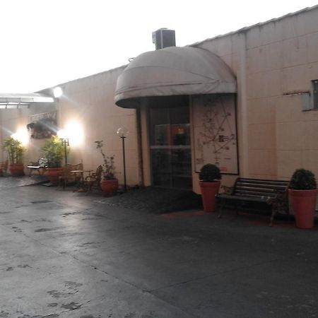Hotel Sograo Araguari Esterno foto
